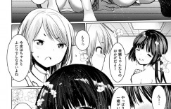 【エロ漫画】男子生徒と3PセックスするスレンダーJK達…淫乱な彼女たちは正常位やバックなどの体位で何度も生ハメセックスしては中出しで感じまくる！【いちこ:ナカ4シ！！】