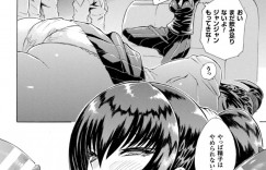 【エロ漫画】ひょんな事がきっかけでエッチな勝負を受ける事となってしまったスケバンJK…彼女はジョッキに入れられた精子を一気飲みさせられて発情状態となって男たちのチンポをしゃぶりまくる！【トキサナ:スケバン飲み比べ対決】